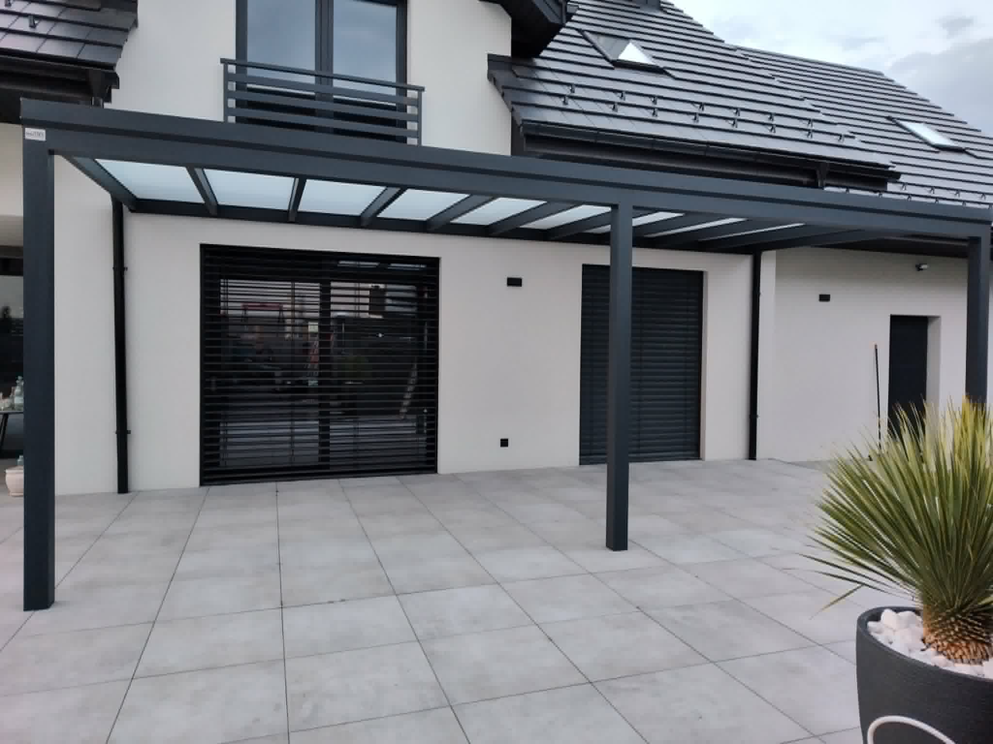 Hliníková pergola s presklením