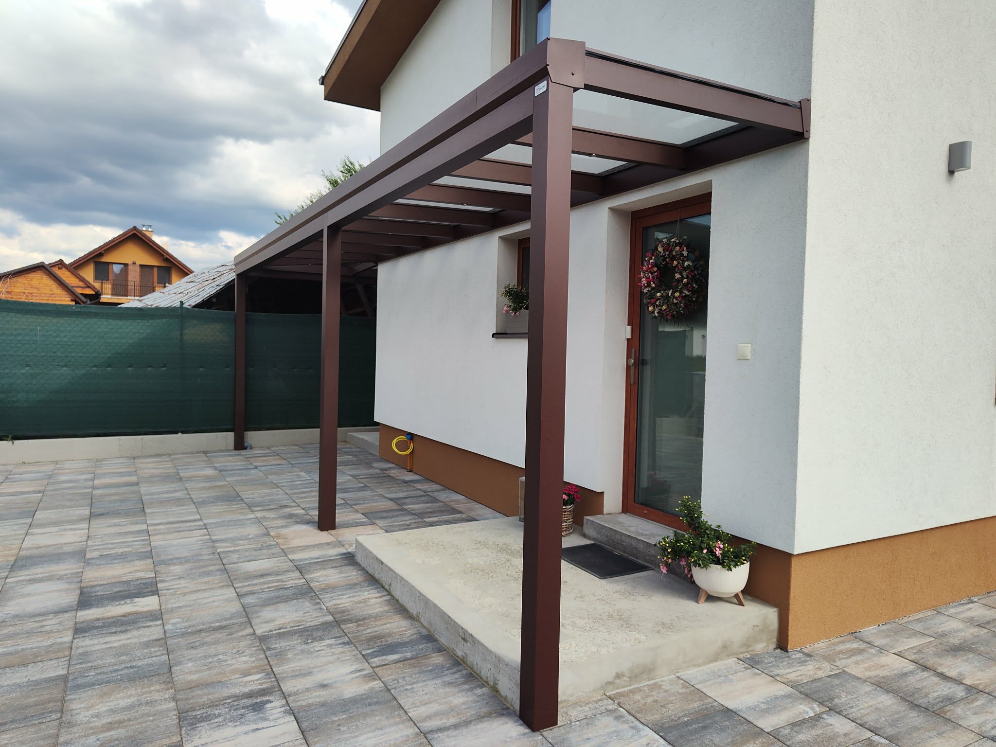 Hliníková pergola hnedá